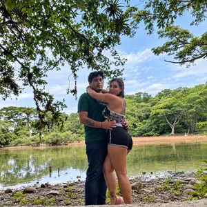 RoxyandAron2 the lake Pic 2