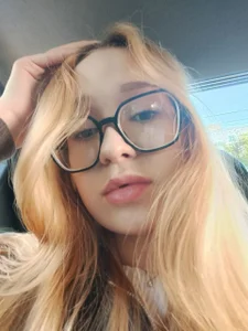 JanineFlosi Don't you drink coffee? Why does my heart beat faster? :)💗 Εικόνα 3