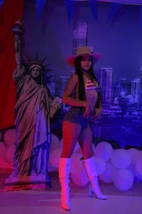 molly_lovee_ 🔥🎇 Stealing looks this 4th of July. Pic 5