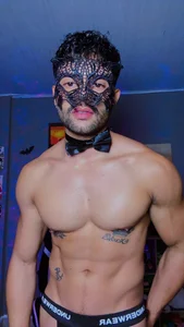 HALLOWEEN od JordanRosie  3 snímek