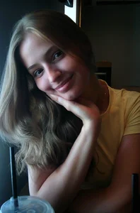 FayeLivingston Public Pic 3