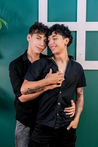 Aiden_Rivers_ kullanıcısının lovers albümü -  3 fotoğraf