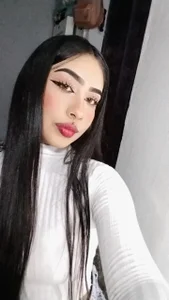 Camila_poison_b Public Pic 4