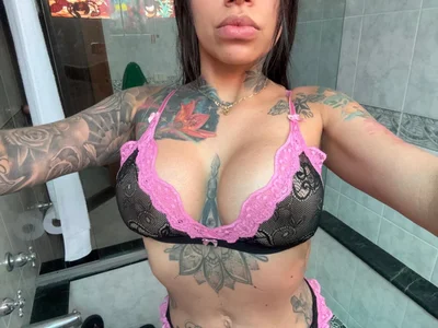 Rennataluc Sexy Selfies Pic 3