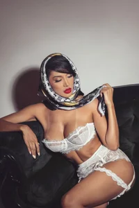 Anny_Honeey Public Εικόνα 3