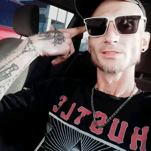 Codywade 8up 2 Pic