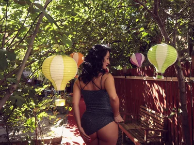 CarlaReysXのSexy dressの 5枚の写真