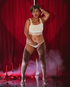 Julianewell San valentine Pic 7