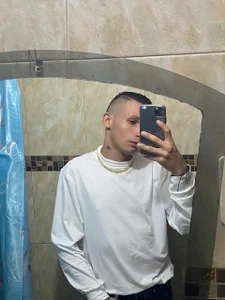 Isaak_26 Public Pic 5