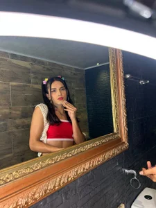 Mara_Summerr sexy in my mirror Pic 5