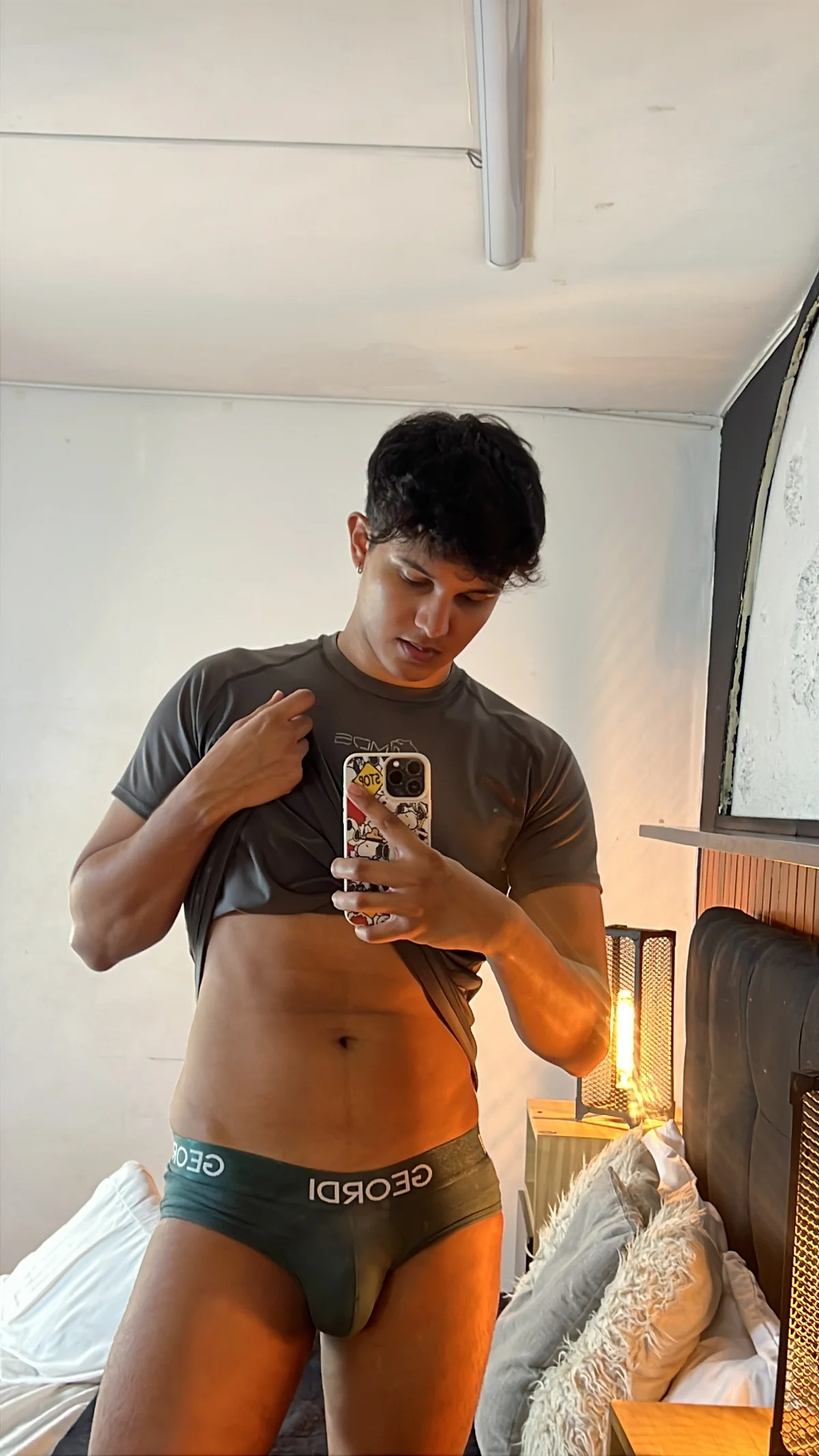 Leo_Savage_ Trending Pic 1856