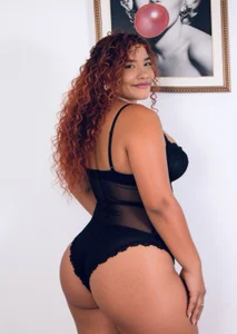 anailynn🇨🇴 There’s something special about black… it highlights my curves and sparks the imagination 🖤🔥图片 3