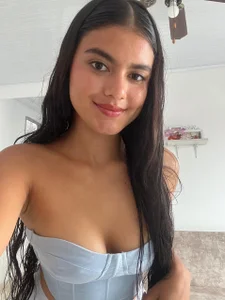 erika-vegga Public Place Pic 4