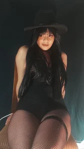 Dirtyhoneymoon Public Pic 3