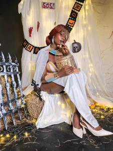 stella_jackson_ Your Halloween themed Greek goddess Bilde 7