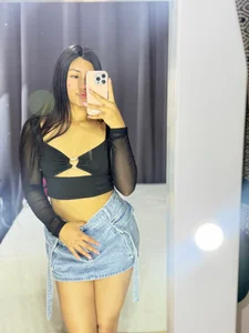 Angiie_cute1 Sexy skirt Foto
