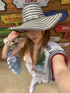 Alanna_Valmont Public Pic 4