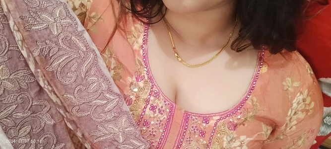 Beauty_Queen_Soniya gulabi girl 😘❤️💘 Immagine  8