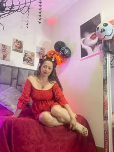 🖤 ​​This little witch comes to tempt you 🔥 de Giovanela_rose  3 Imagens