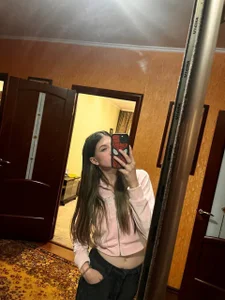 I am! od CaryFernini  2 snímek