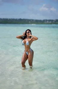 KalaBeckett_ 𝐵𝑖𝑘𝑖𝑛𝑖 👙 사진 9