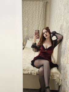 Public de EllaHughess  5 Imagens