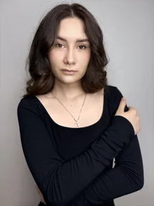 EmmyGreenbacker my first photos <3 Pic 2