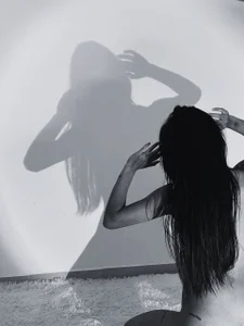 AlanaJones1 the queen nude Εικόνα 6