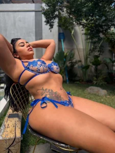 emily-Hornyy Mood 😈 รูป 