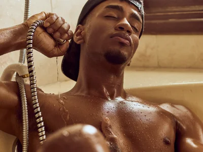 AaronCruz_ 🍩🎂 Pic 4