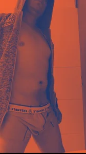 escorpio50jt Solo placer  2টি ছবি