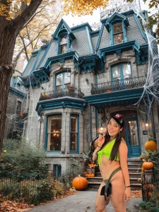 LiaMonroee_ Sweet or naughty? 🥵🎃 Foto 4