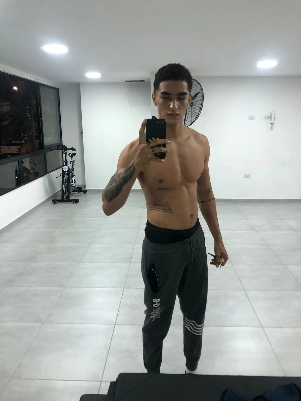 GoldenDesireX_ Gambar Trending 9366