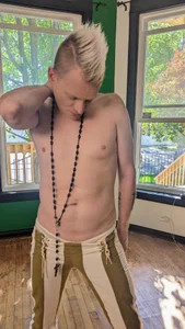 Green Striped Pants od LiamIdols  9 snímek