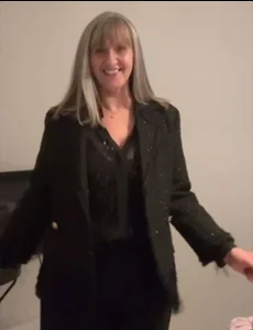 LILY-UK-MILFのLILY 💖の 3枚の写真