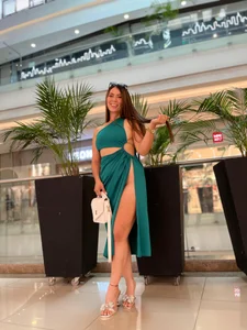 lara_giraldo SEXY GREEN Gambar 3