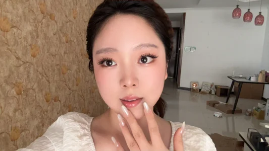 AnanHHH's XXX Nude Photo 2