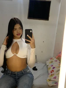 kimberly_montiel Public slika