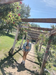 Megan_hotwife_ sunny days 🥰🌳☀️ Immagine  3