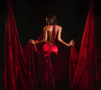 dakotajx Red is my color ❤🍒 Bilde 5