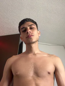 your model favorite de axel_davis_  4 photos