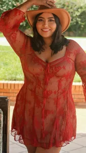 LucciaPorter This cowgirl has its own secrets 🤠💋 Foto 4