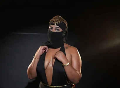LucyWils Public Billede 3