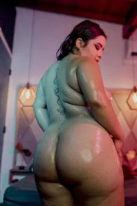 Oil 💦 de SamanthaFerrer_  3 Imagens