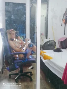 barbara_anal_squirt_ Lick me Immagine  2