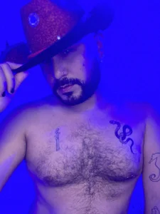 nicolas_cox Cow boy, happy halloween Pic 3