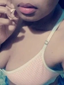 Isla_Scott 😈​❤️‍🔥​ Hình 2