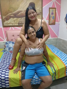Danna_and_sharon Public Kuva