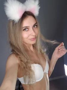 mia_kittten kullanıcısının Announcements albümü -  3 fotoğraf