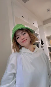 AidaPerryPublic图片 5